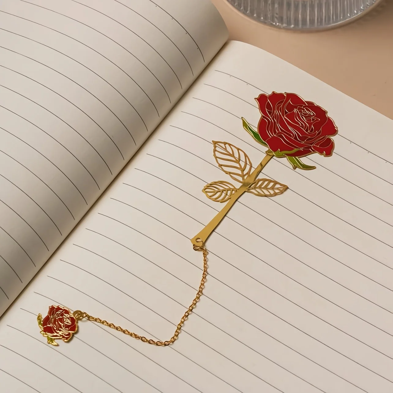 1 Piece of Exquisite Metal Rose Bookmark, Light Luxury Design Hollowed Out Bookmark, Perfect Gift for Teachers