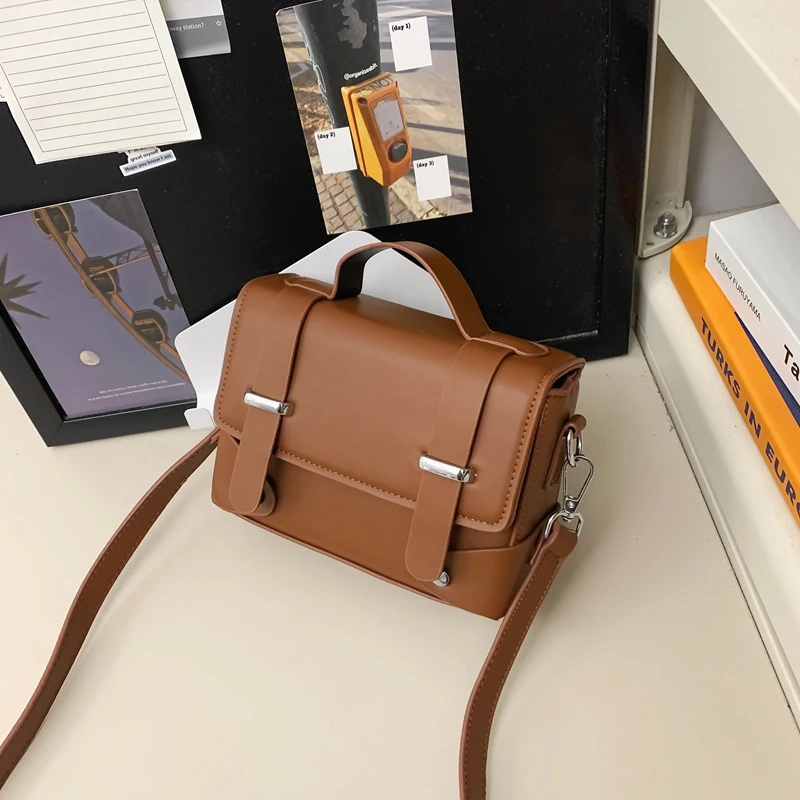 

Minimalist Men's Shoulder Bag Fashionable Male PU Leather Crossbody Bags Small Flip Style Messenger Bag for Men Designer Handbag