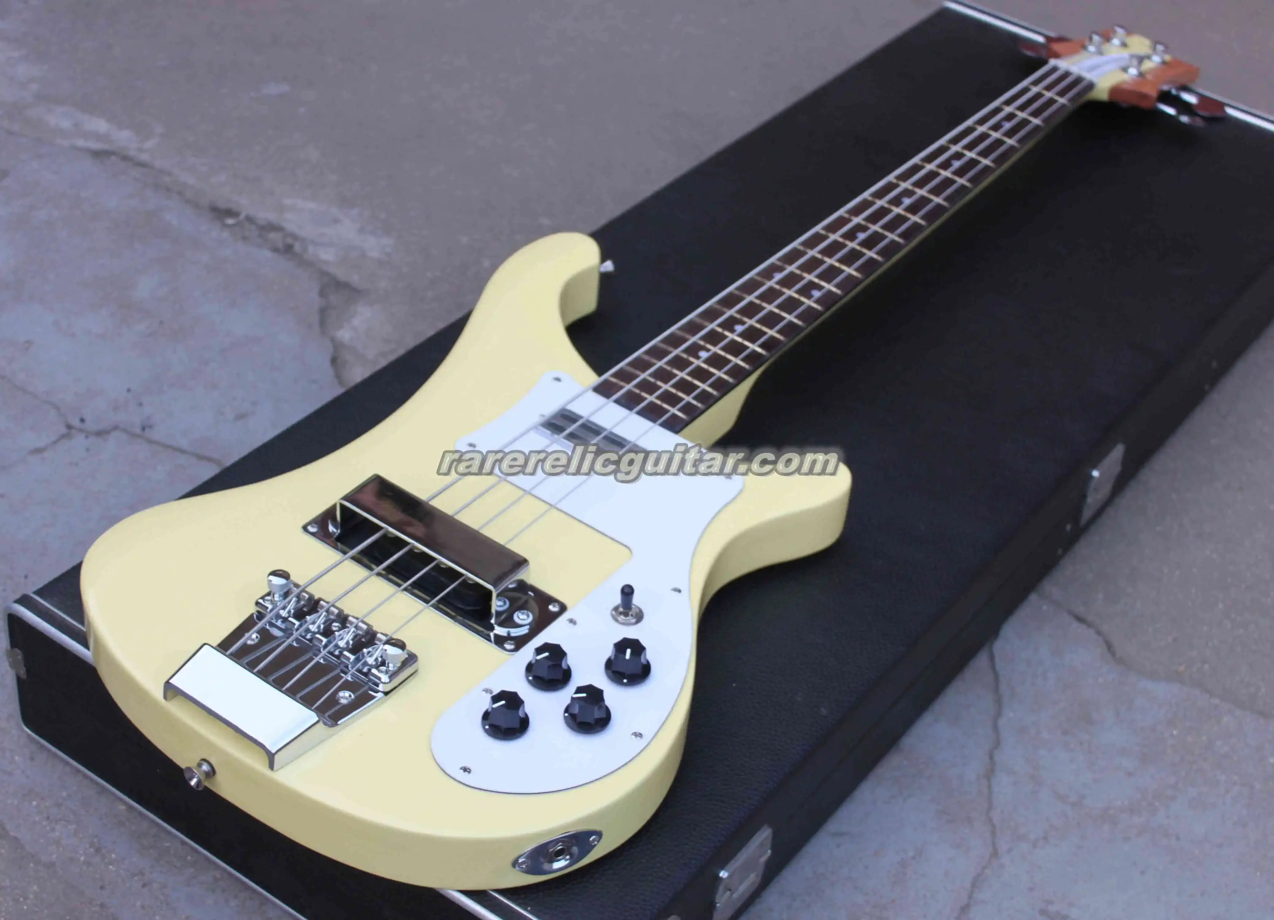 

Rare Neck Thru Body 4 Strings Cream 4003 Electric Bass Guitar Chris Squire Signature Pickguard Rosewood Fingerboard Dot Inlay