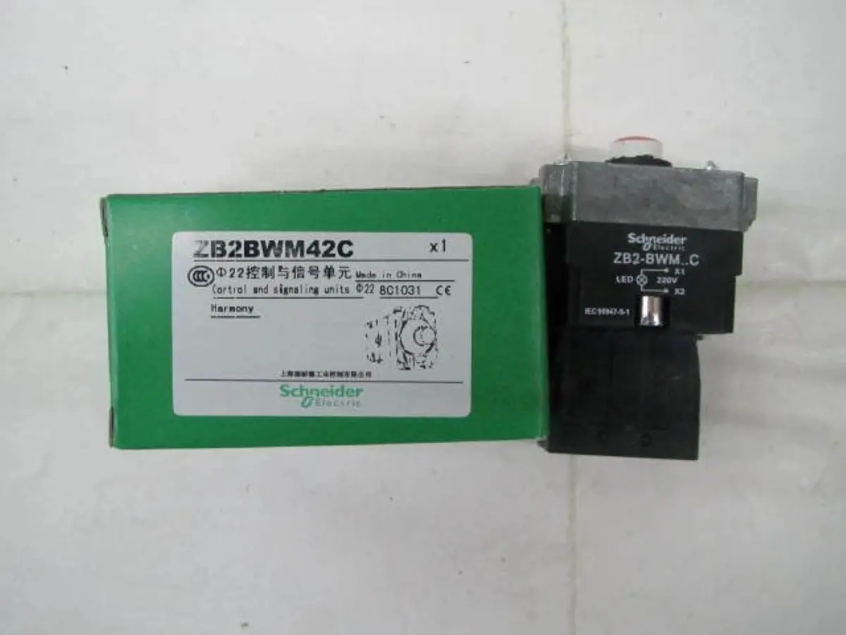 

ZB2BWM42C ZB2BWM42 AC 220 В с кнопкой-лампой, красный, Ø 22, с LED-подсветкой, 1NC