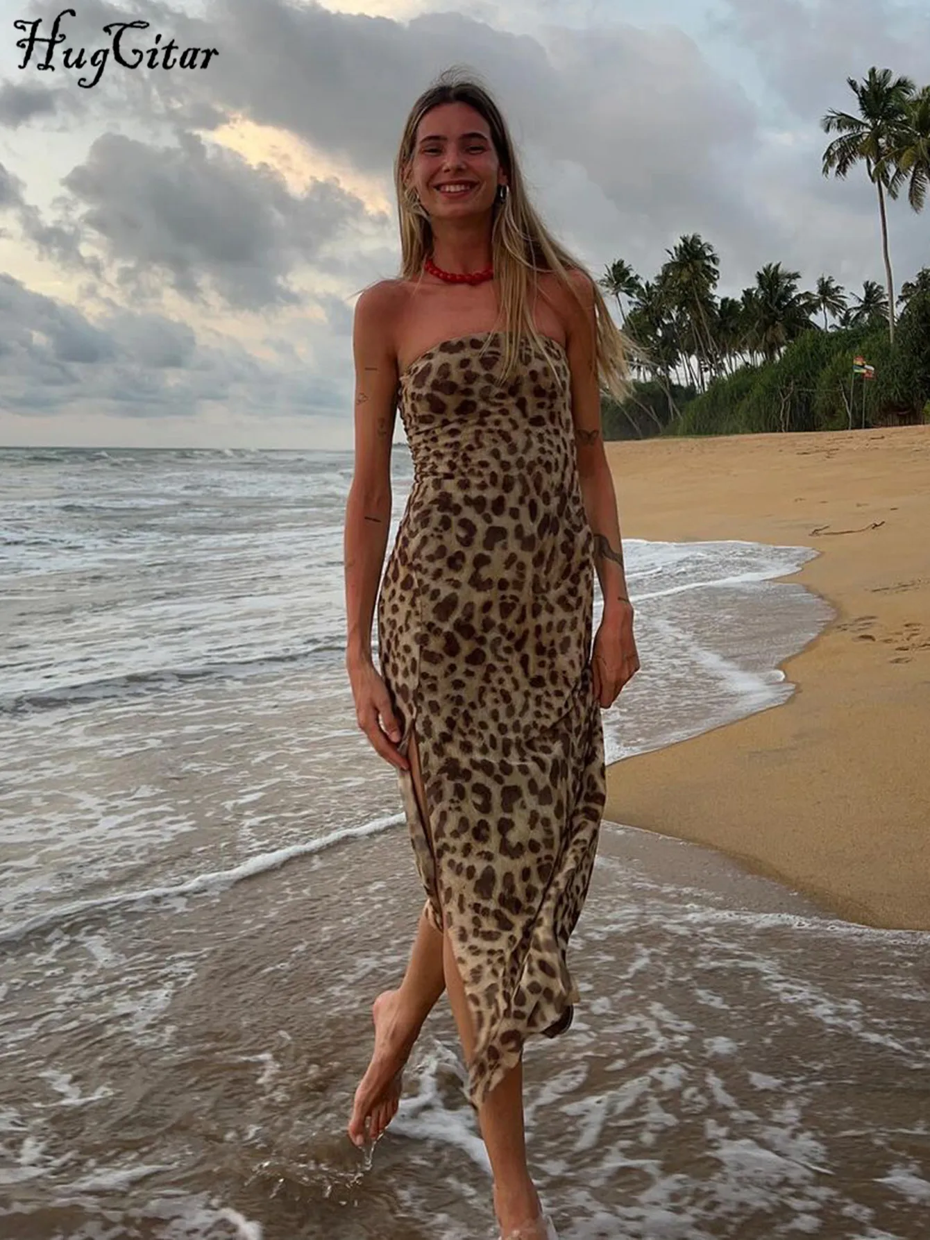 Hugcitar Women Fashion Leopard Print Strapless Slit Sexy Bodycon Midi Dress Summer Y2K Outfits  Beach Vacation Club Sundress