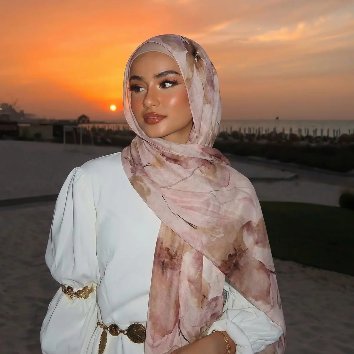 

Новые дизайнерские хиджабы с принтом, премиум-качество, акварельный рисунок, мягкий платок-шарф для женщин, подходит для повседневной носки, аксессуар к абайе, женская вуаль.