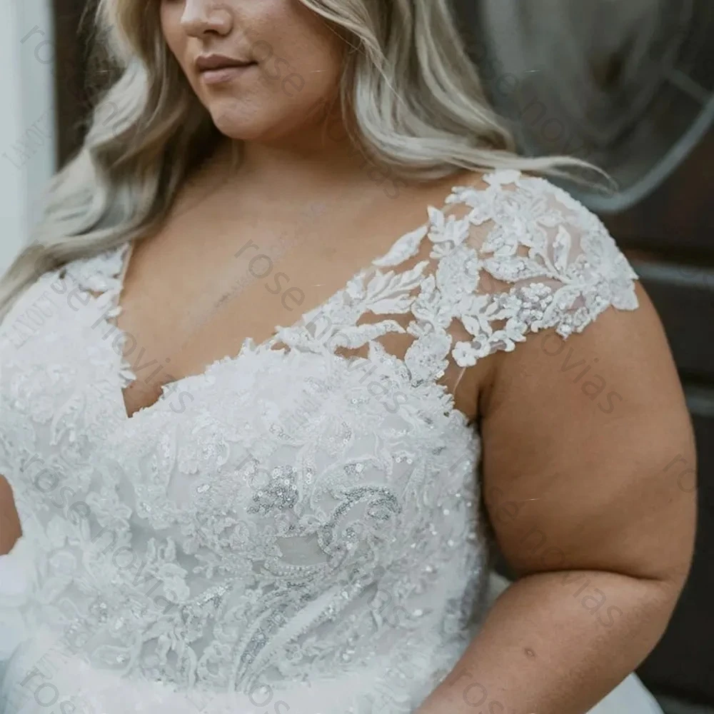 ชุดแต่งงานไซส์ใหญ่คุณภาพสูง แขนสั้นประดับลูกไม้ คอวี ทรงเอ กระโปรงยาว ผูกเชือกด้านหลัง ตัดเย็บตามสั่ง