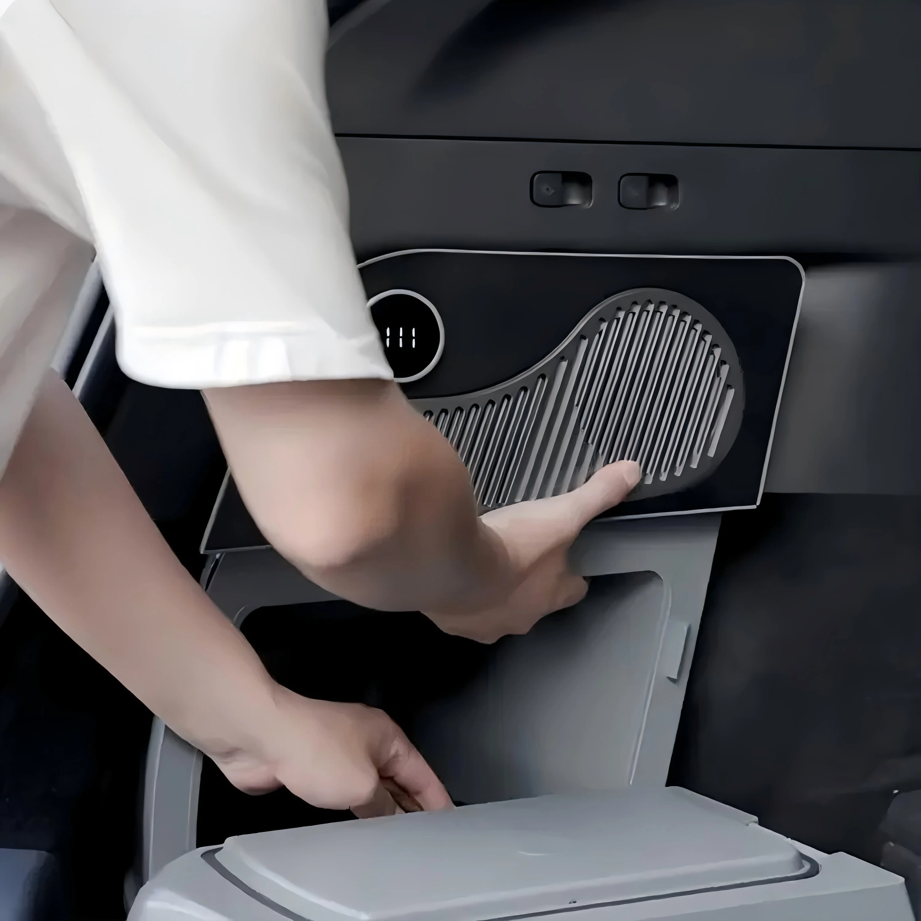 Wholesale High Quality 16L Portable Camping Split Type Car Fridge for Te sla Model Y Large Capacity Freezer