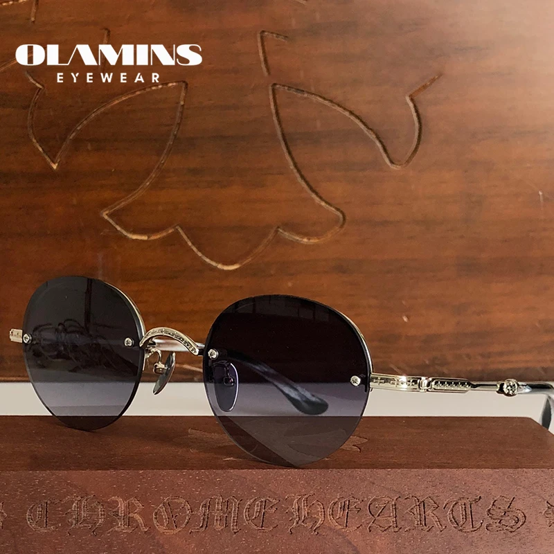 

OLAMINS Fashion Sunglasses Elegant Luxury Sun Glasses Modern Female Sunshade Personal Spectacle Anti Ultraviolet Chrom 1