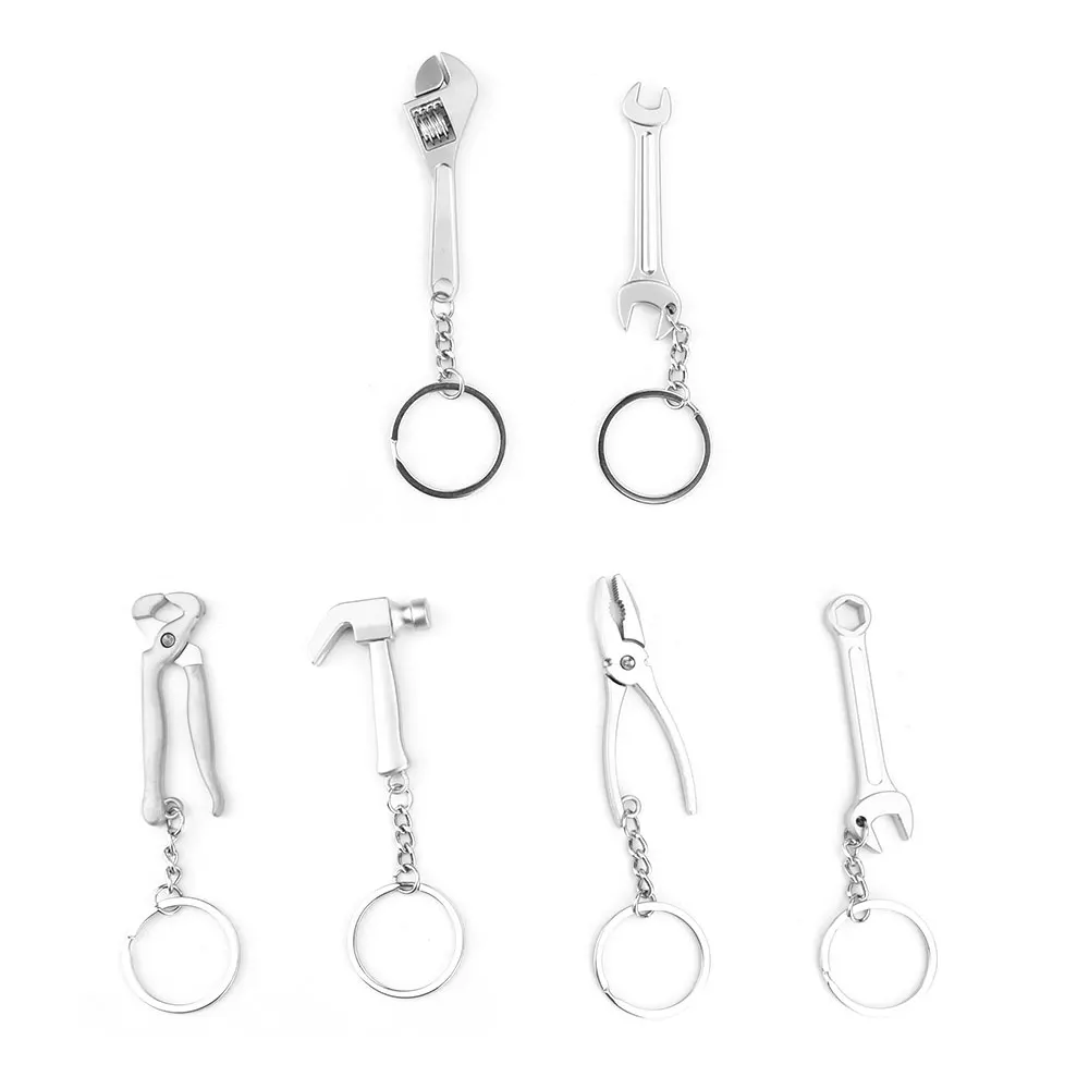 Chaveiros para homens, Car Bag Keyring, Outdoor Combination Tool, Portátil Mini Utility Pocket Clasp, Régua Martelo, Chave, Alicate, Pá, Homens