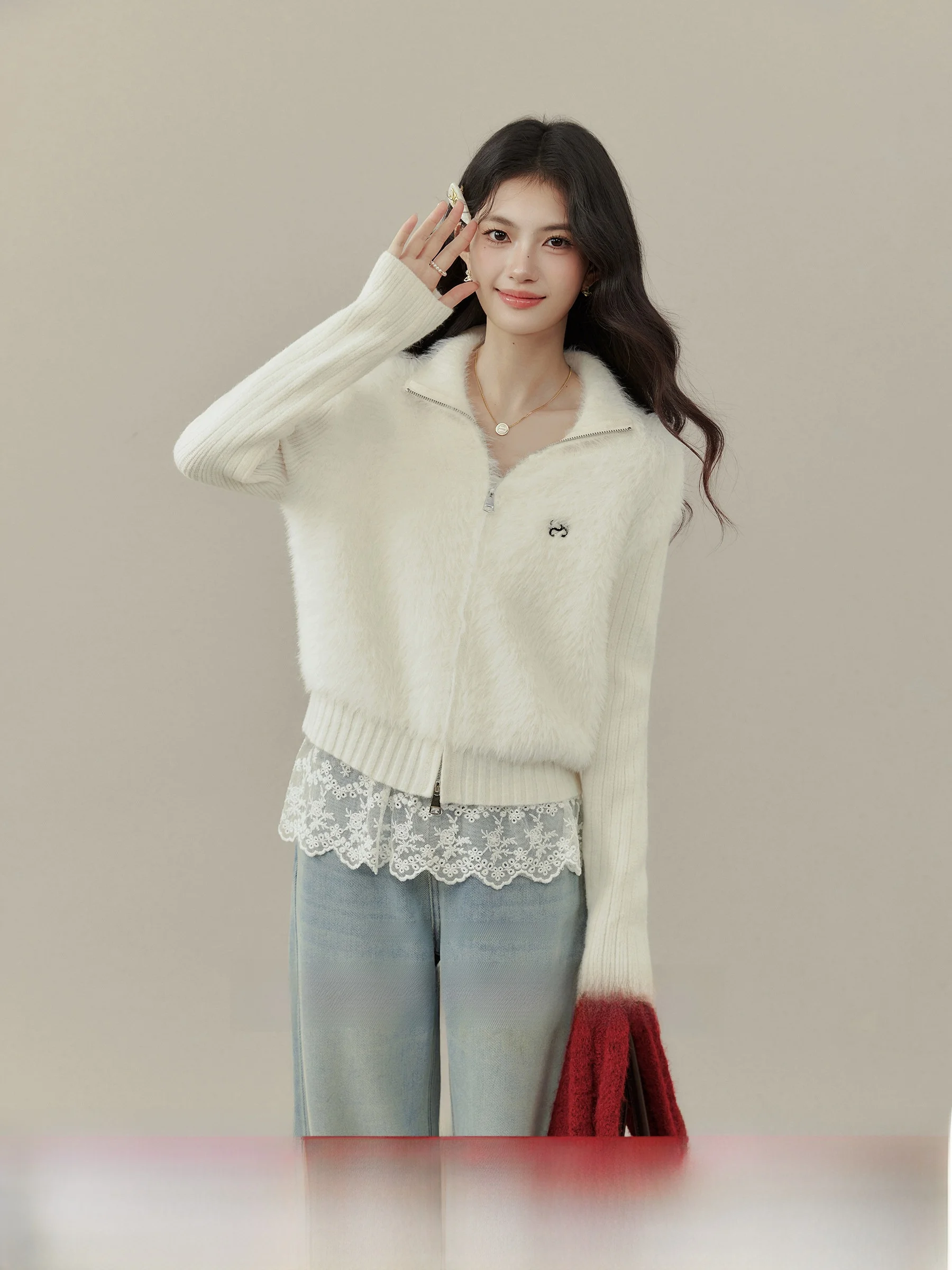 

Белый вязаный кардиган на молнии с воротником-стойкой для полных женщин, винтажный стиль, удобная посадка, женская трикотажная одежда