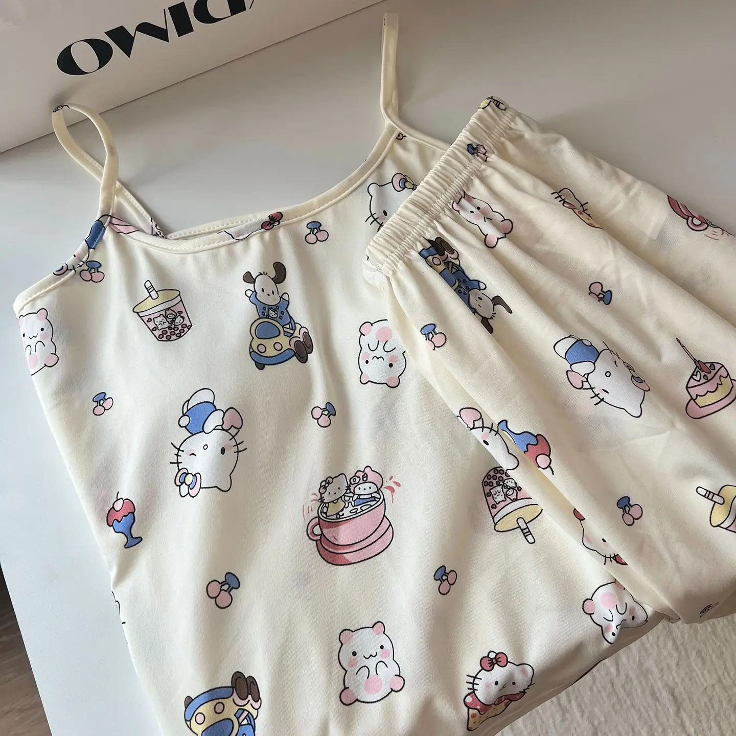 Hello Kitty Cat Sommer-Tanktop und Shorts mit BH-Polster, zweiteilige süße und süße Heimkleidung für kleine Mädchen