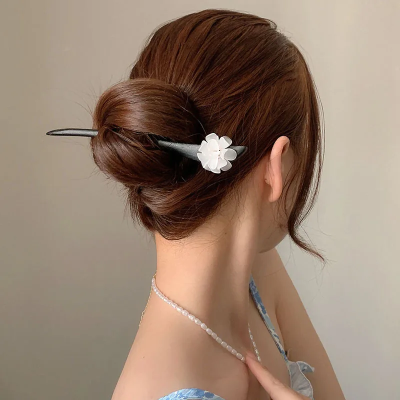 Floral Hair Pins Handmade Wooden Twist Bun Pin Chopsticks Flower Hair Clips Chinese Hair Stick Hanfu Headdress Hair Accessories