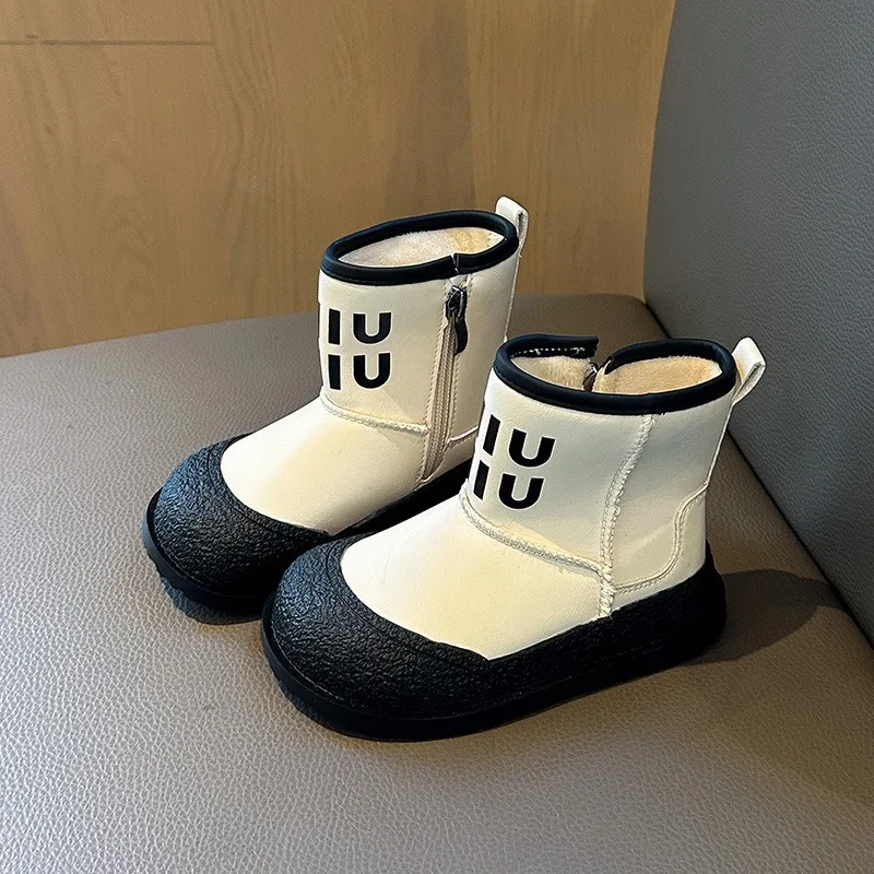 Winter Cotton Boots with Plush Leather Surface Snow Boots for Young Children 2024 Boys and Girls Fashionable Short Boots