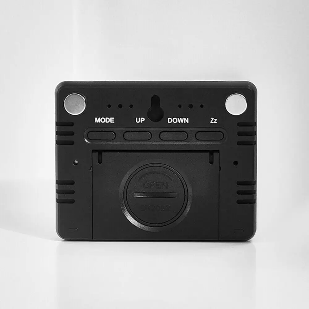 Ultra Thin Alarm Clock LCD Large Screen Digital Temperature Hygrometer Simple Alarm Clock Magnetic Design Desk Decoration Clocks