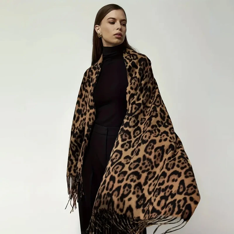 

Europe America Winter Hot Sales Heavy Scarf Classics Leopard Print Cashmere Shawl with Tassels Women Muffler Keep Warm Outdoor