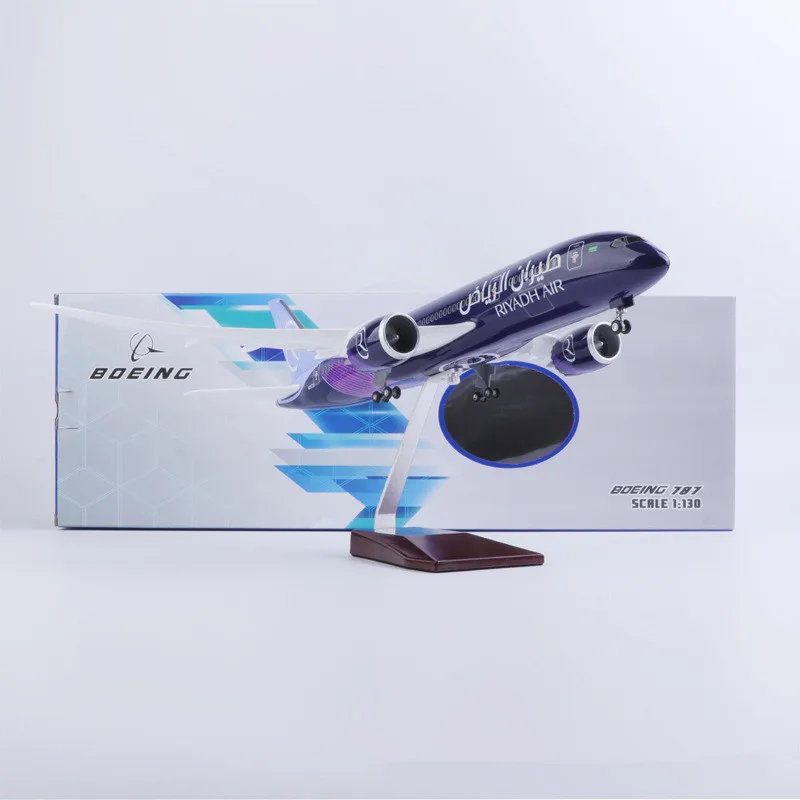 43cm 1:130 Scale Riyadh Airlines Boeing 787  طيران الرياض Airplane With Light Collection Aircraft Display Toys Gifts Fans