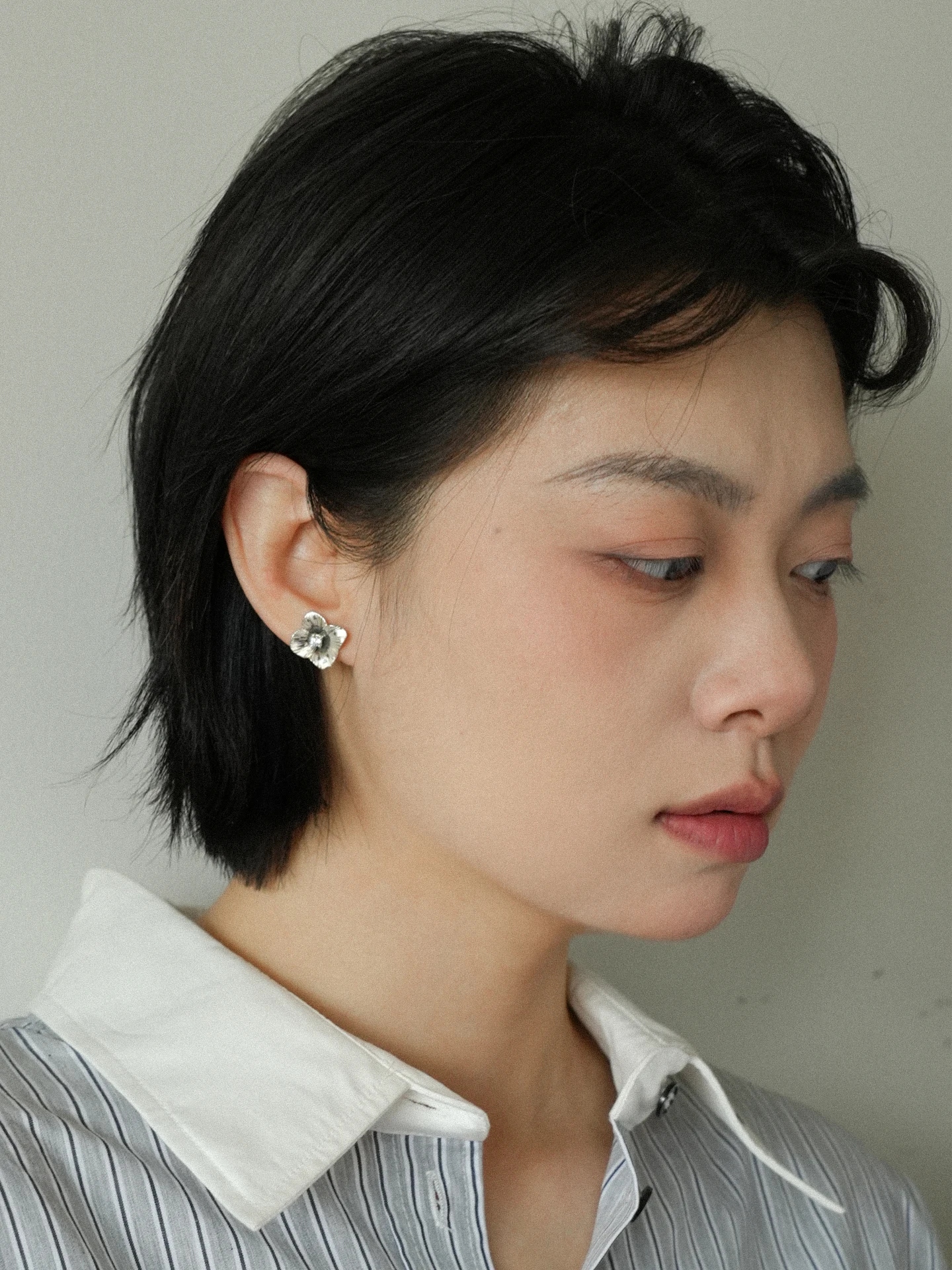 Handmade Pure Silver Flower Ear Cuff Women's Fashion Jewelry Ball Embroidery Earrings Durable Cleanliness Cubic Zirconia - view 5