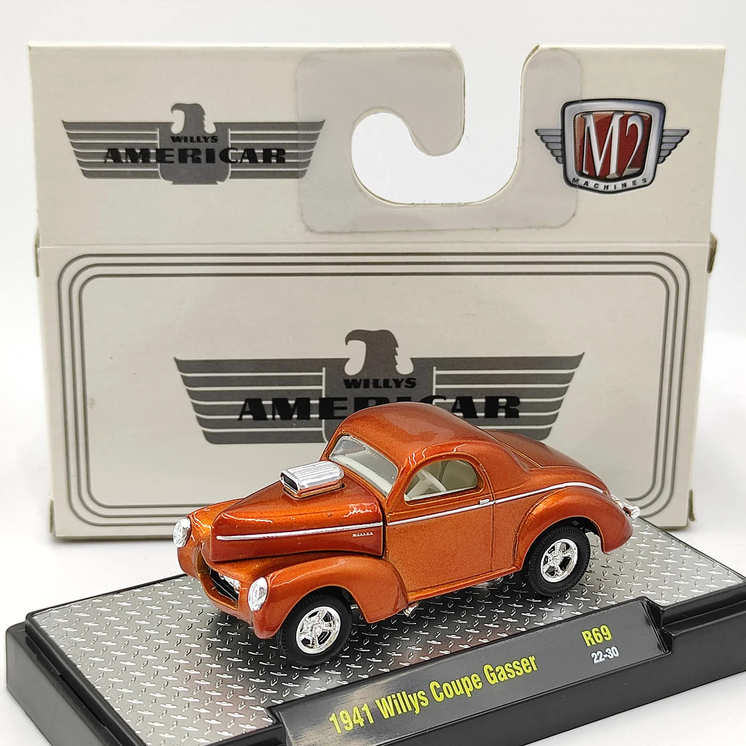

M2 Machines 1:64 Scale Diecast Alloy 1941 Willys Coupe Gasser Toys Cars Model Classics Adult Gifts Souvenir Static Display