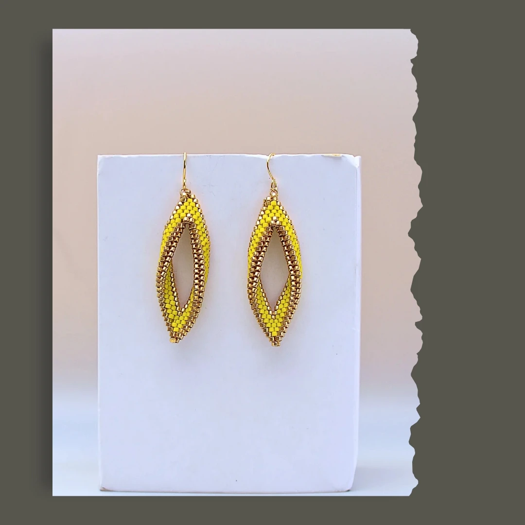 ZGMXR Rice bead earrings Triangle Geometry Hand-woven Irregular Bohemia Leopard pattern Alloy Woman Fashion Beaded earrings