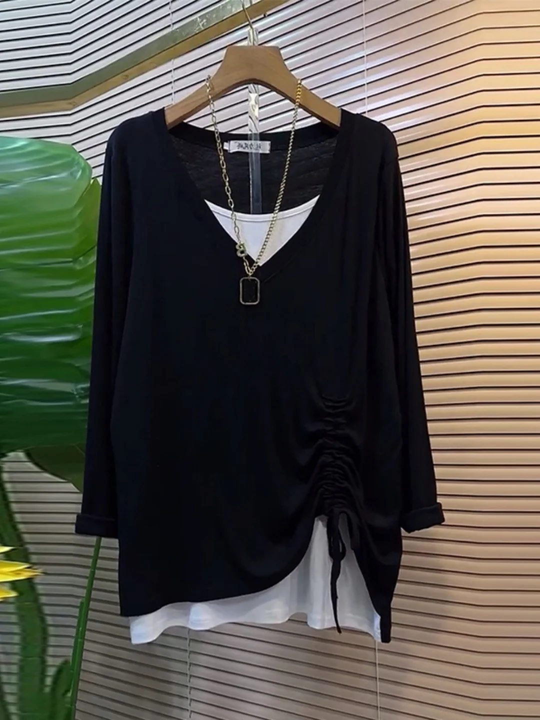 Design Long Sleeve Splice Top Women's Casual Style plus Size V-Neck Mid-Length T-Shirt Slimming Effect Three Hundred Pounds