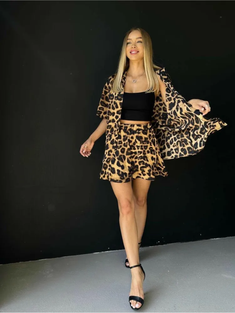 Summer Leopard Print Short Two Piece Set Women Fashion Commuting Sets Short Sleeves Shirts Shorts 2 Piece Suit Female Streetwear