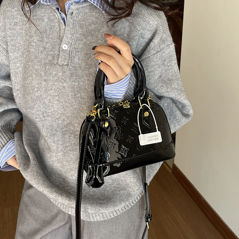 

Minimalist Vintage Diaper Bag For Women Elegant Crossbody Bag Luxury Designer Tote Leather Best For Superstar Moms Style