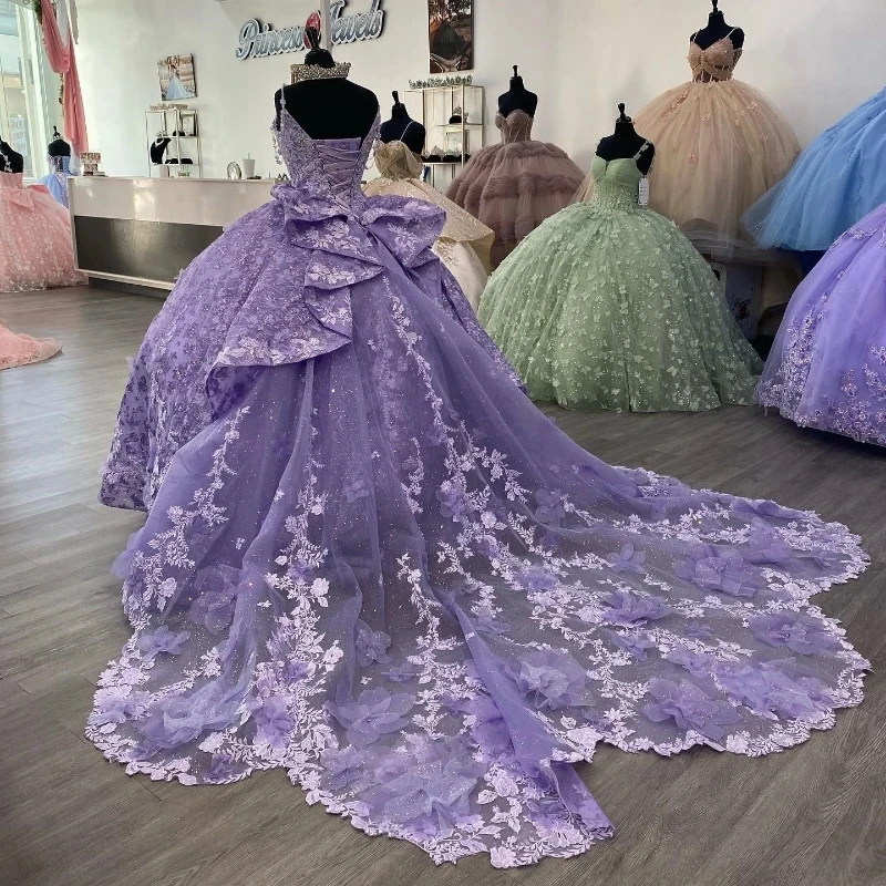 2025 Lavender Spaghetti Strap Quinceanera Dresses Beads Appliques Lace Graduation Ball Gowns Tulle Elegent Princess Sweet 15 16