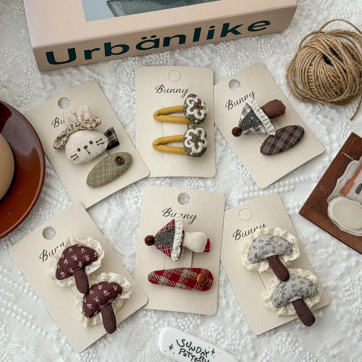 Hair Clips Autumn Retro Padded Mushroom Rabbit Pattern Premium Soft Fabric Girls Hair Accessories for Back and Side Broken Hair