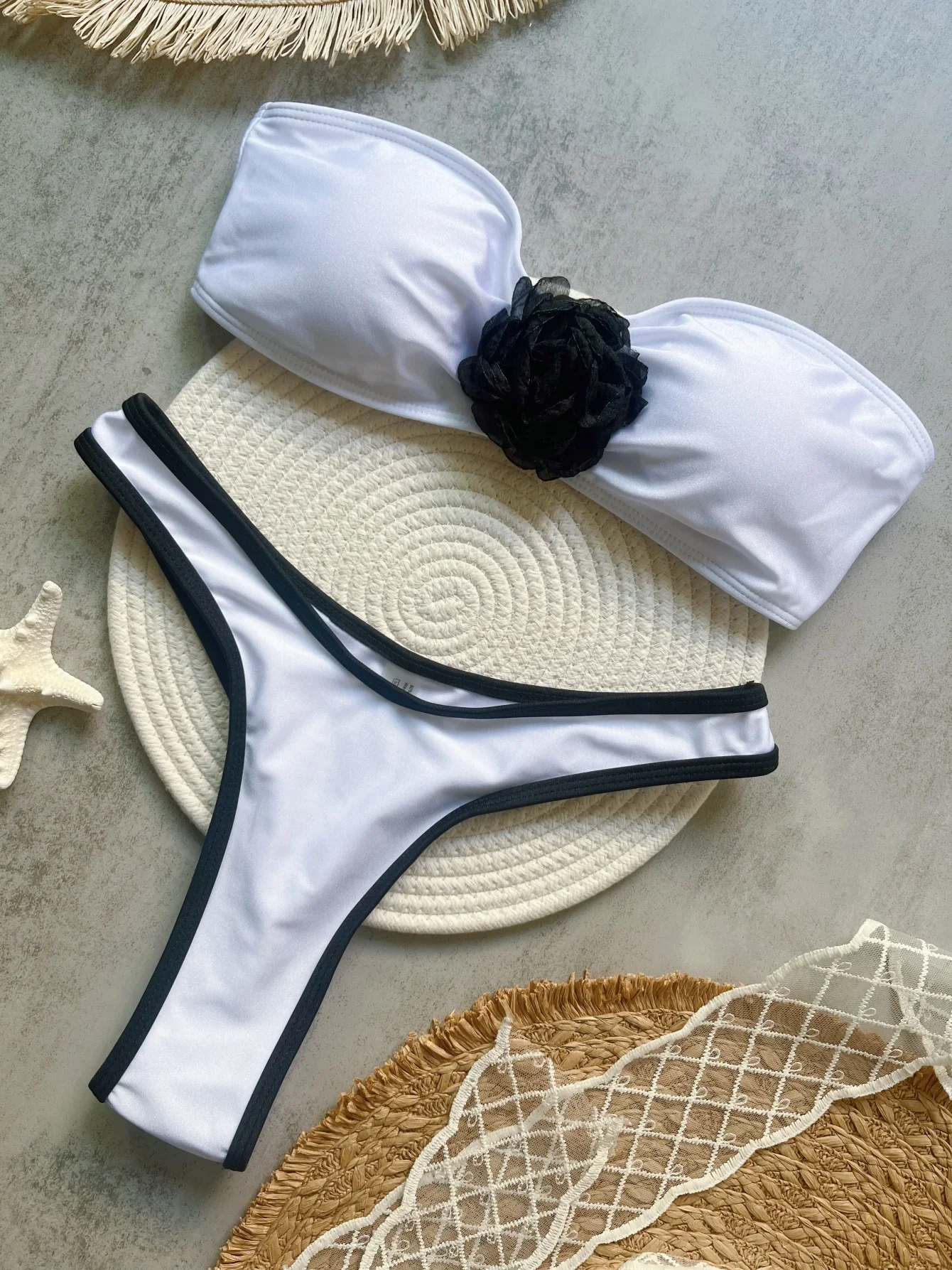 Strój kąpielowy 2025 Trend Nowy damski jednolity kolor 3D Flower Bikini Split Flat Strap Swimwear Fashion Beach Bikini Trajes De Bano Mujer