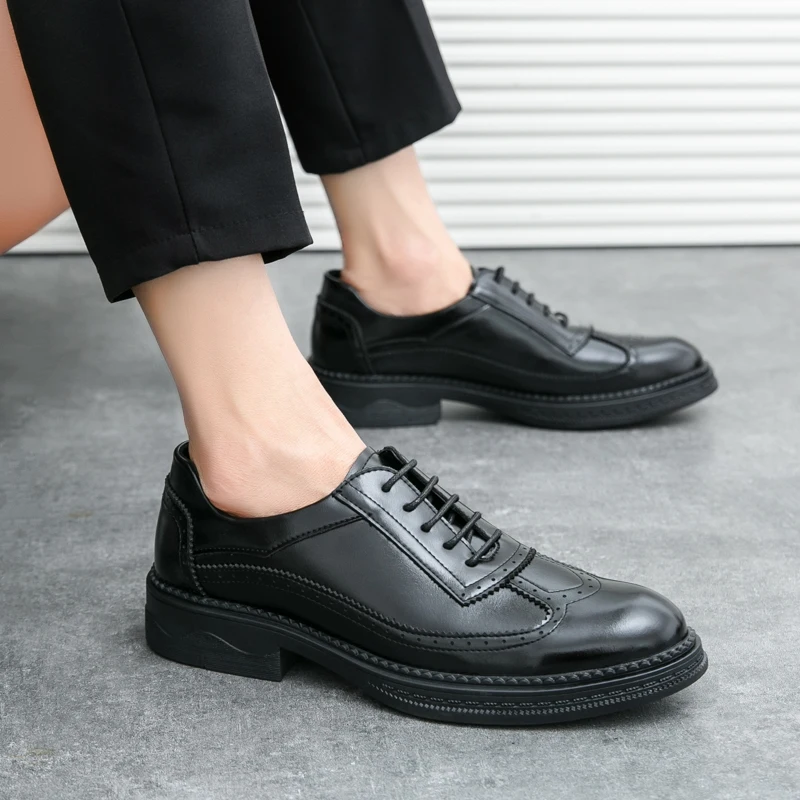 أحذية بروغ كلاسيكية عالية الجودة للرجال باللون الأسود برباط علوي أحذية رجال الأعمال أحذية أكسفورد مدببة مريحة أحذية جلدية للرجال