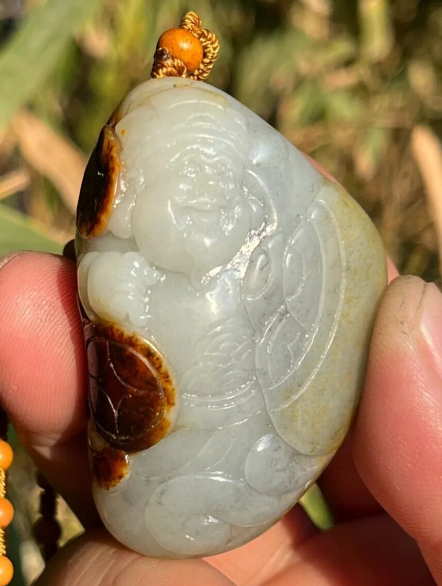 

CERTIFIED 69.7g 100% NATURAL HOTAN WHITE RIVER JADE HAND CARVED GOD OF WEALTH