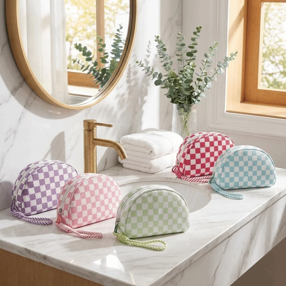 Cute Waterproof Checkered Pattern Cosmetic Bag with Hand Strap Polyester Makeup Bag Zipper Closure Half Moon Toiletry Bag Travel