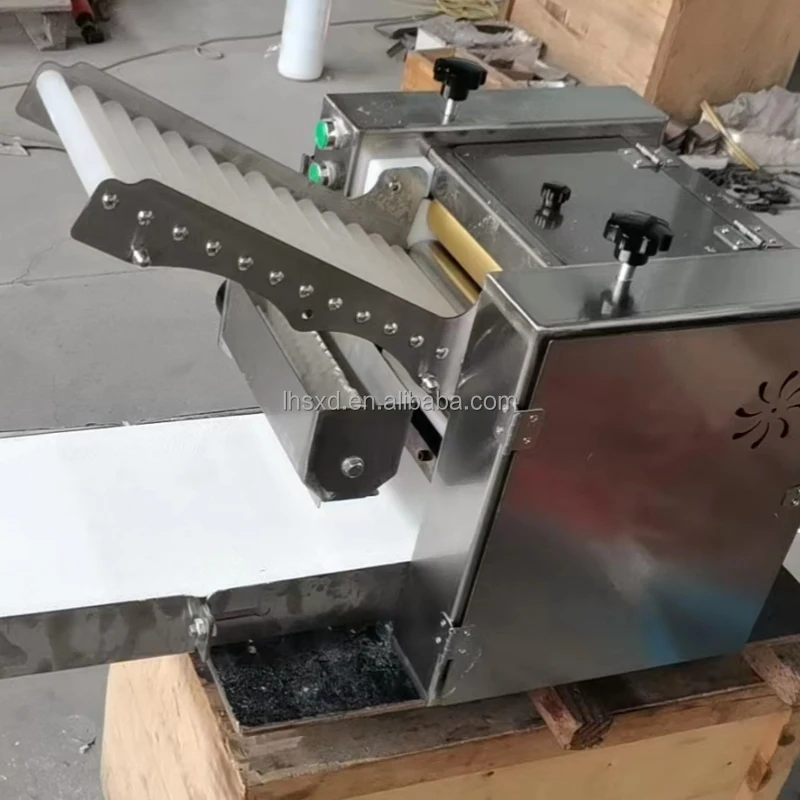 Maszyna do produkcji pita o średnicy 15 cm, odpowiednia do ciasta pszennego.