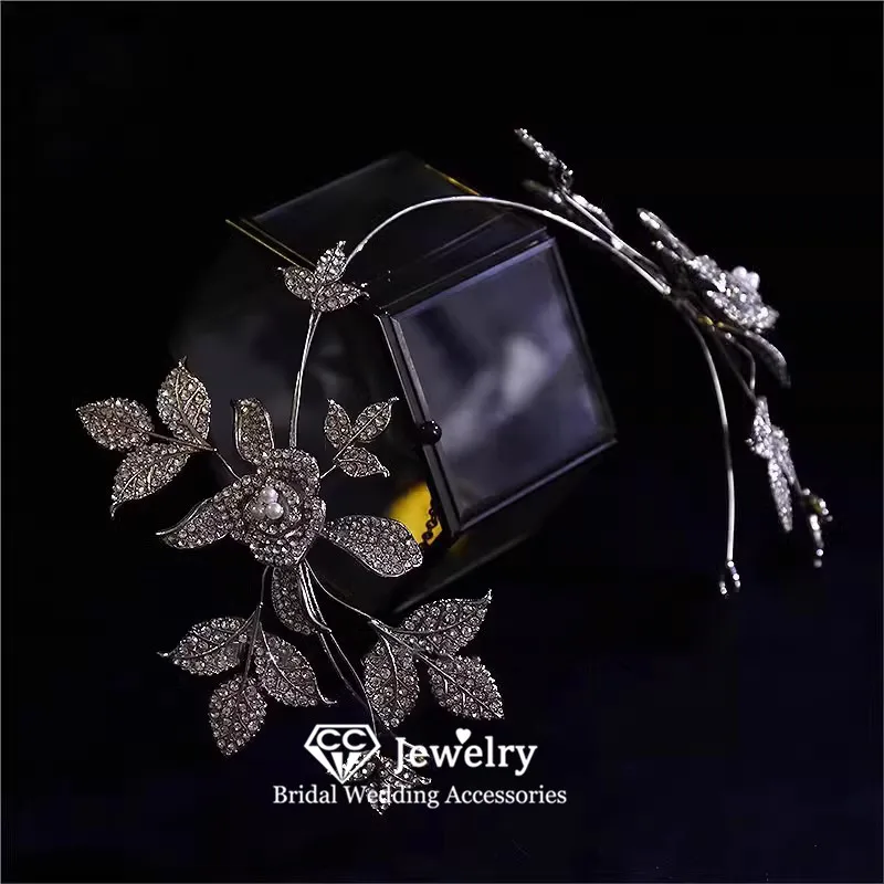 

CC Wedding Crowns Women Hair Accessories Bridal Dress Engagement Hairwear Leaf Shape Vintage Headdress Luxury Coronets AN505