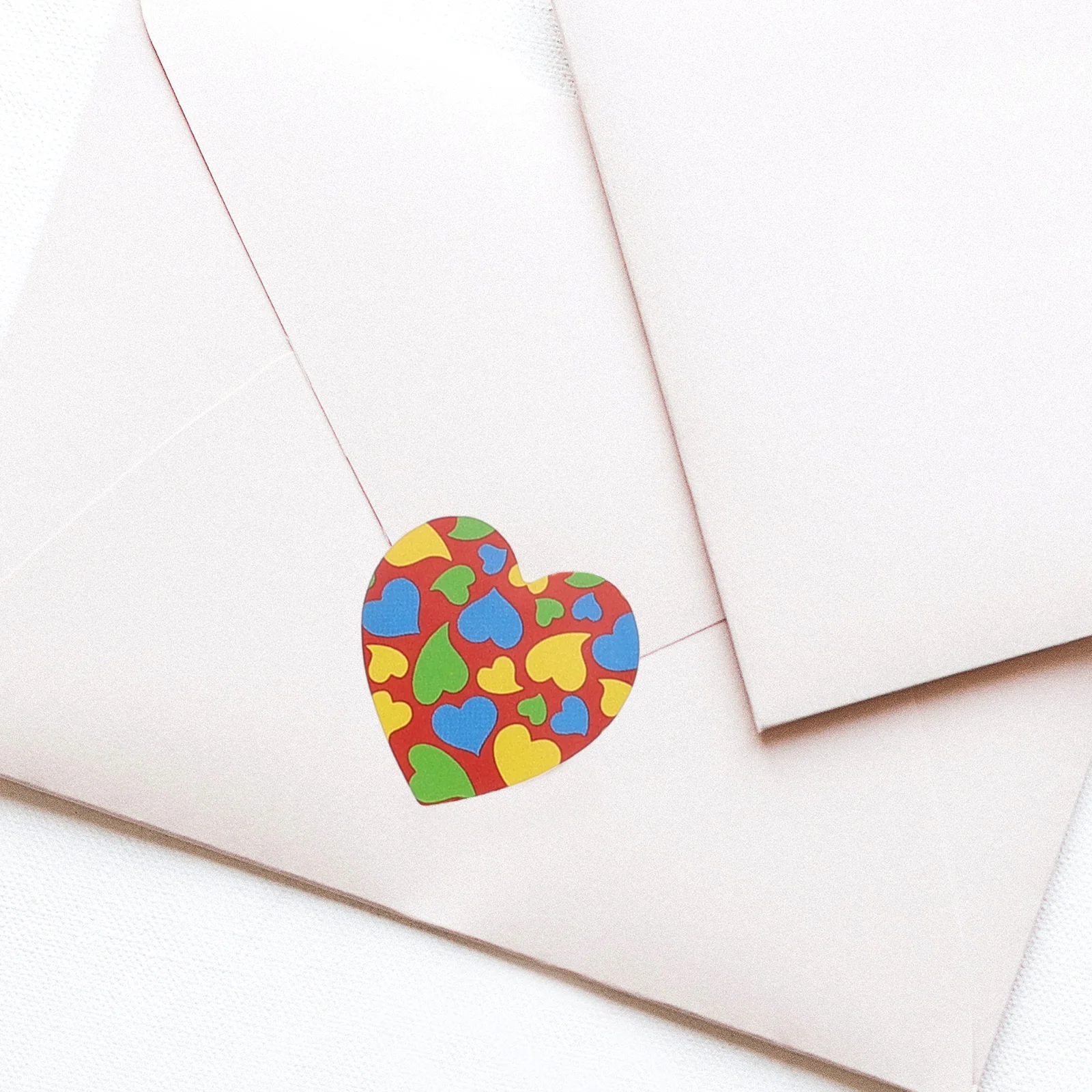 

Valentine Stickers 5 Rolls Heart Shape Sealing Labels Gift Decoration Festive Wrapping Decals Self Adhesive Stationery Stickers