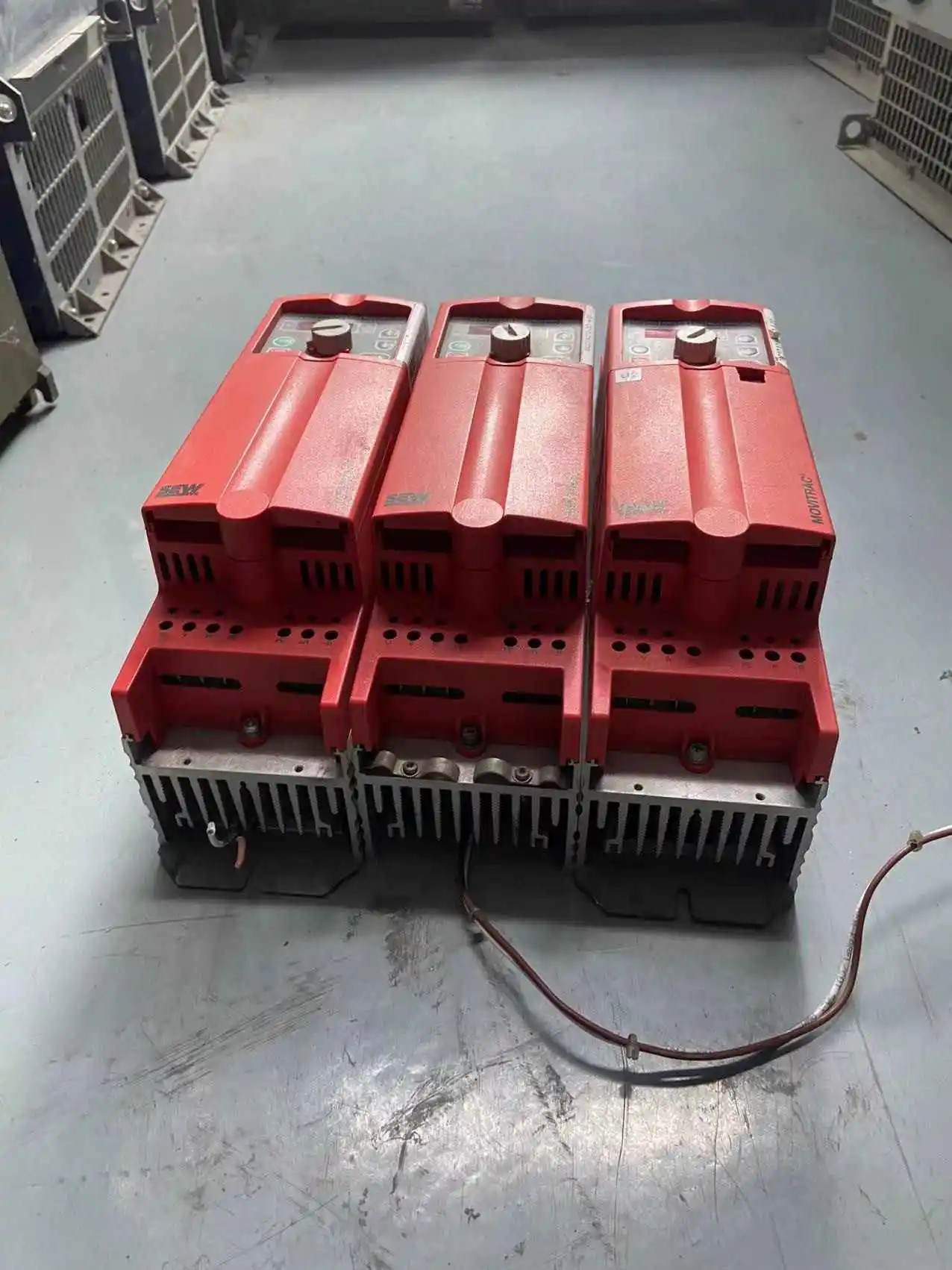 MC07A015-2B1-4-00 Inversor para SEW MC07A015-2B1-4-00