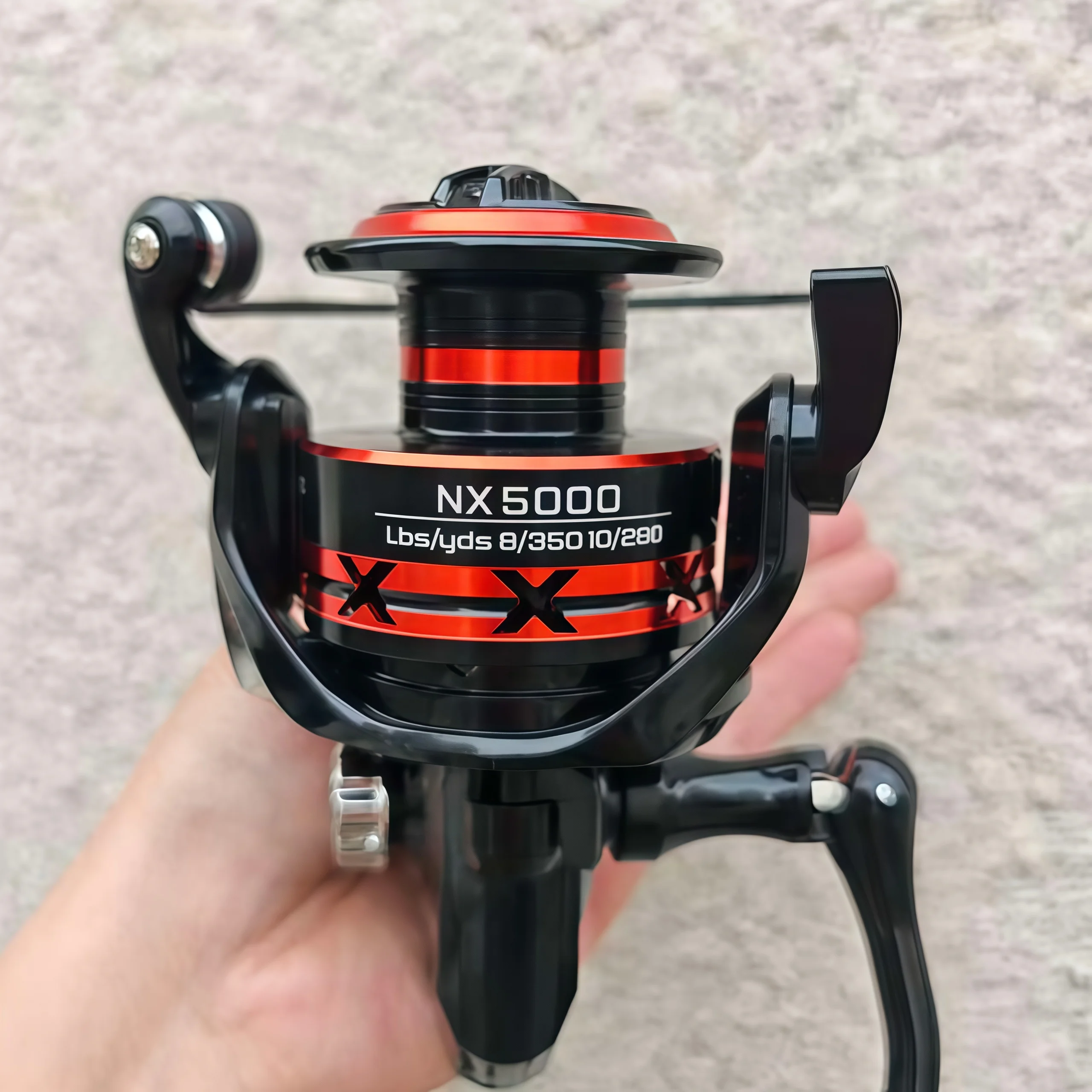 軽量設計メタルフレームカープバスフィーダーフィッシングリール高速ギア比52：1あらゆる水域に対応する海水ジギングホイール