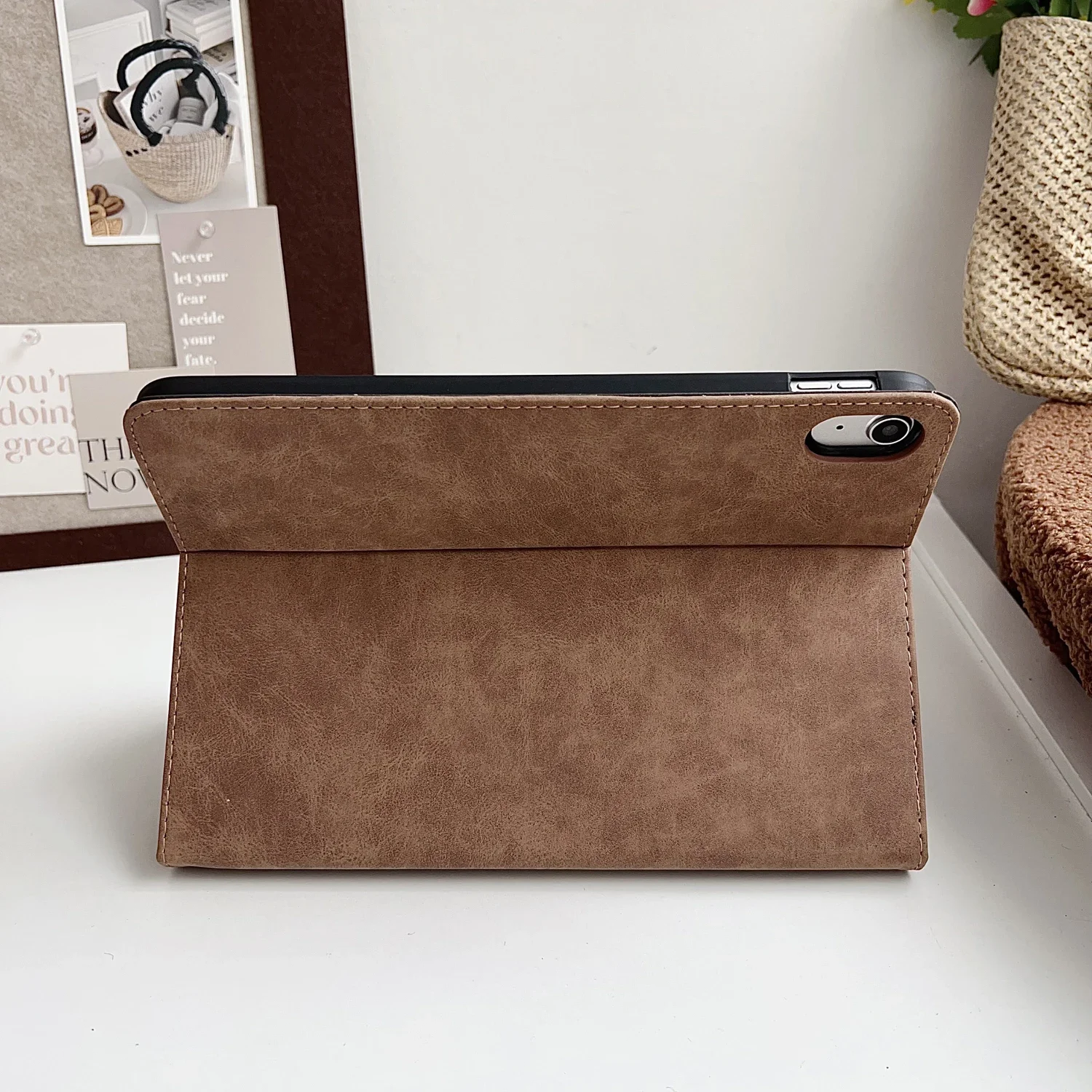 حافظة لجهاز iPad 5 6 7 8 9 10th الجيل Air Pro 2024 MINI 3 4 Pro 11 بوصة أغطية جلد ناعمة لؤلؤية