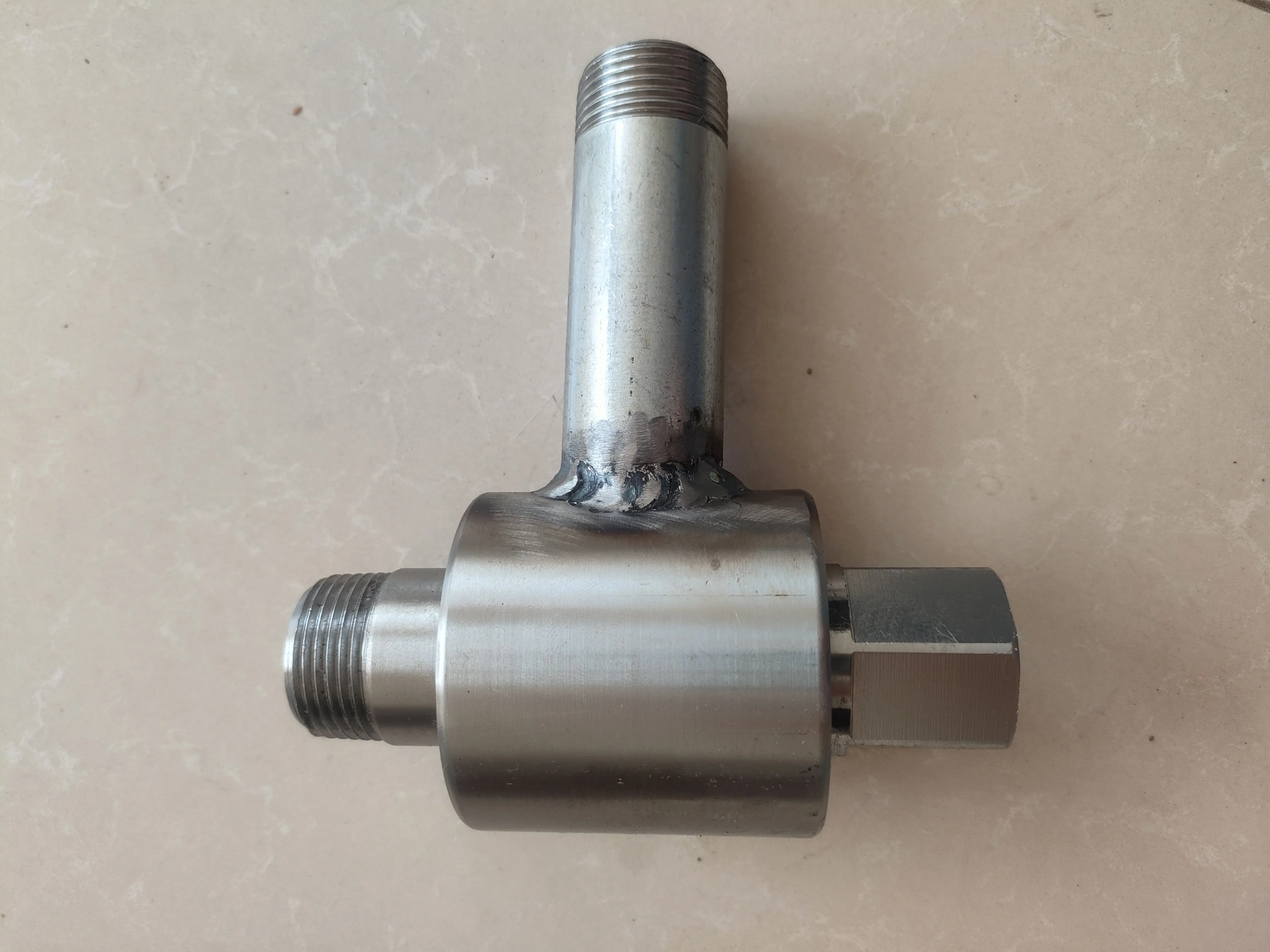 Water drilling rig, drilling machine, injector, special water injector for pipe laying, bold spindle to increase water volume