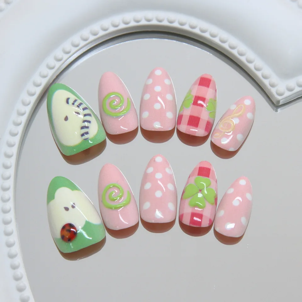 30 Uñas Postizas Serie Huerto Musical, Diseños de Bichitos y Notas, Almendra Rosas y Verdes 3