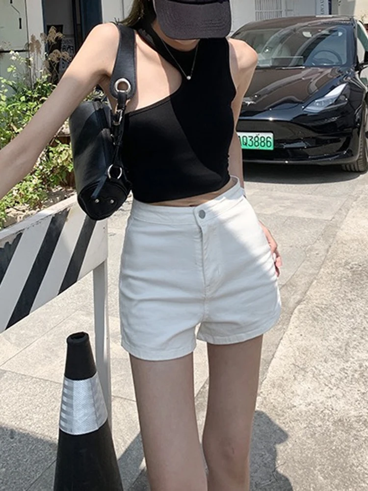 Amerikanische Retro-Jeans-Shorts mit würzigem Mädchen in Rot für Damen im Sommer, hüftumarmend, hohe Taille, schlankmachende und enge, elastische Hotpants