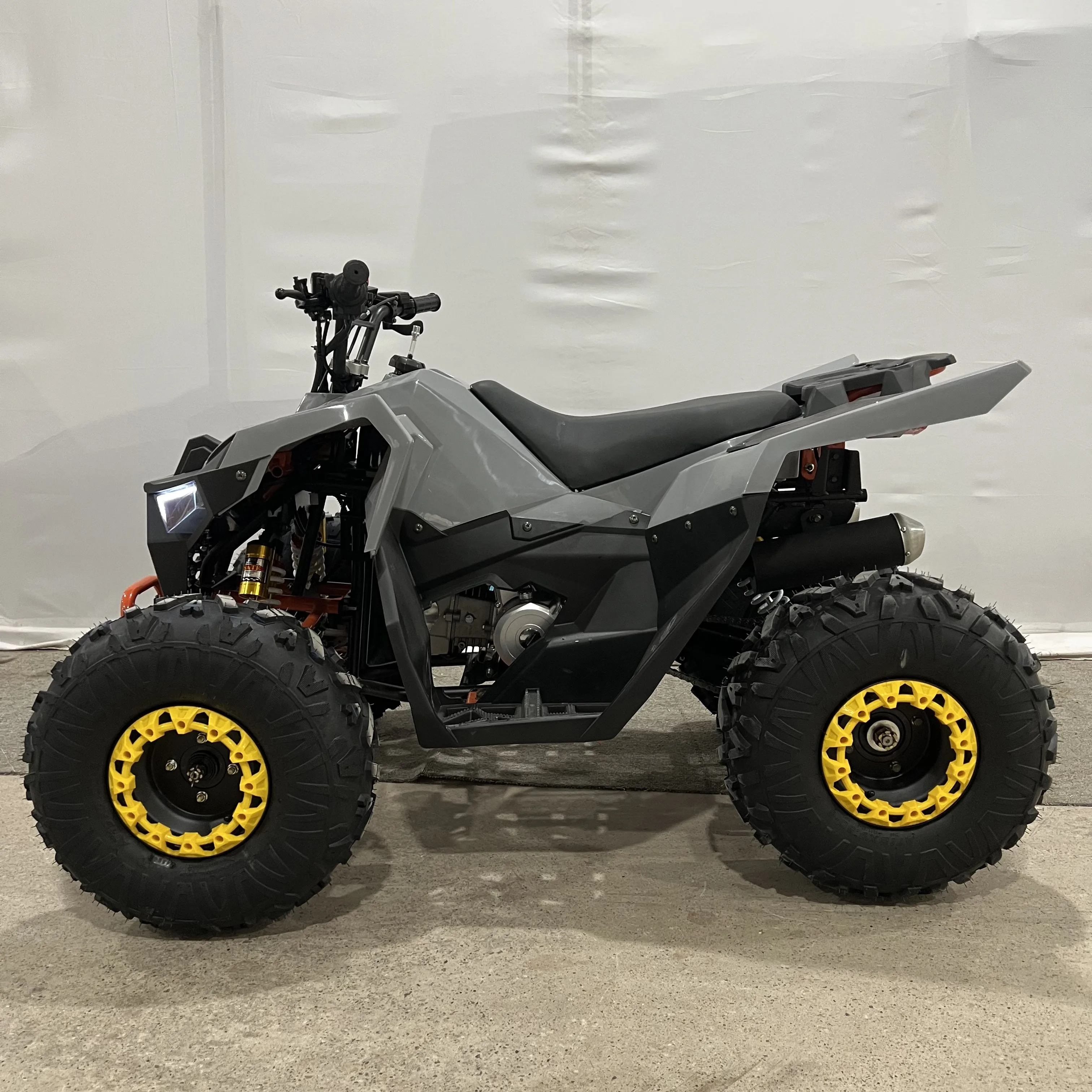 China New Style ATVs with 150cc Displacement Used for Adult Supporting Color Customization