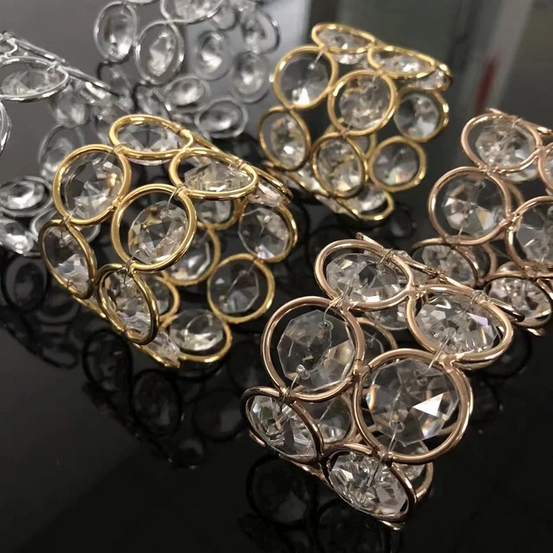 6Pcs Luxurious Crystal Napkin Rings Holder Rhinestone Napkin Buckles for Wedding Party Banquet Christmas Holiday Decoration