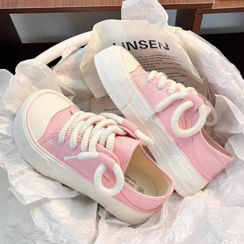 2024 New Canvas Shoes Thick Soled Big Toe Cute Pink Modne Wszechstronne Urocze Buty Damskie Czarne Wiosna i Jesień Eleganckie