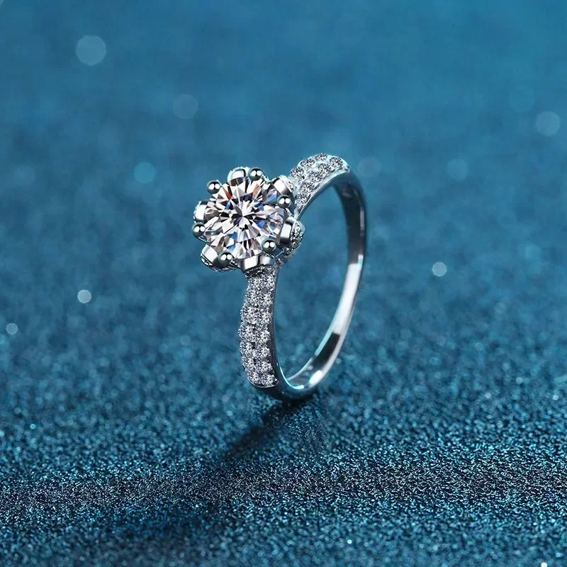 Elegant-Design 1/2/3/5Carat Moissanite Diamond Snow Queen Finger Rings, 18K White Gold Ring Best Gift for Female