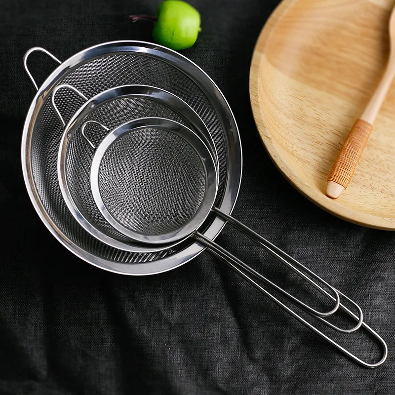 Stainless Steel Spoon-shaped Flour Sieve Multi-purpose Fine Leaky Colander Long Handle with Hanging Hole Kitchen Gadgets