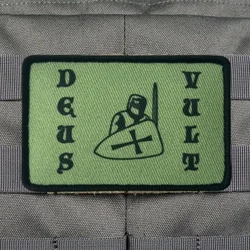 Parche militar Deus Vult estampado – moral táctica con gancho