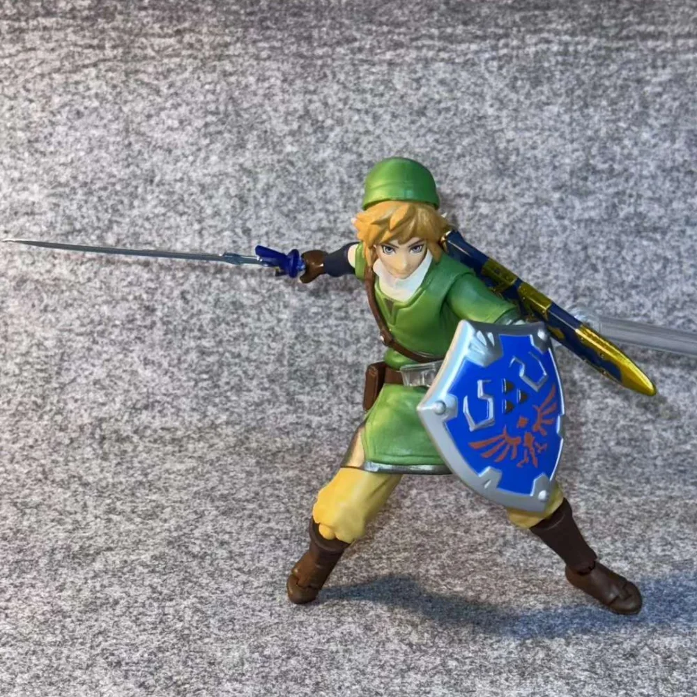 The Hyrule Net PVC Action Figure, Link Master Sword, Hylian Shield Game, Anime Action Figure, Desktop Ornement Model, Crafts Gifts, 18cm