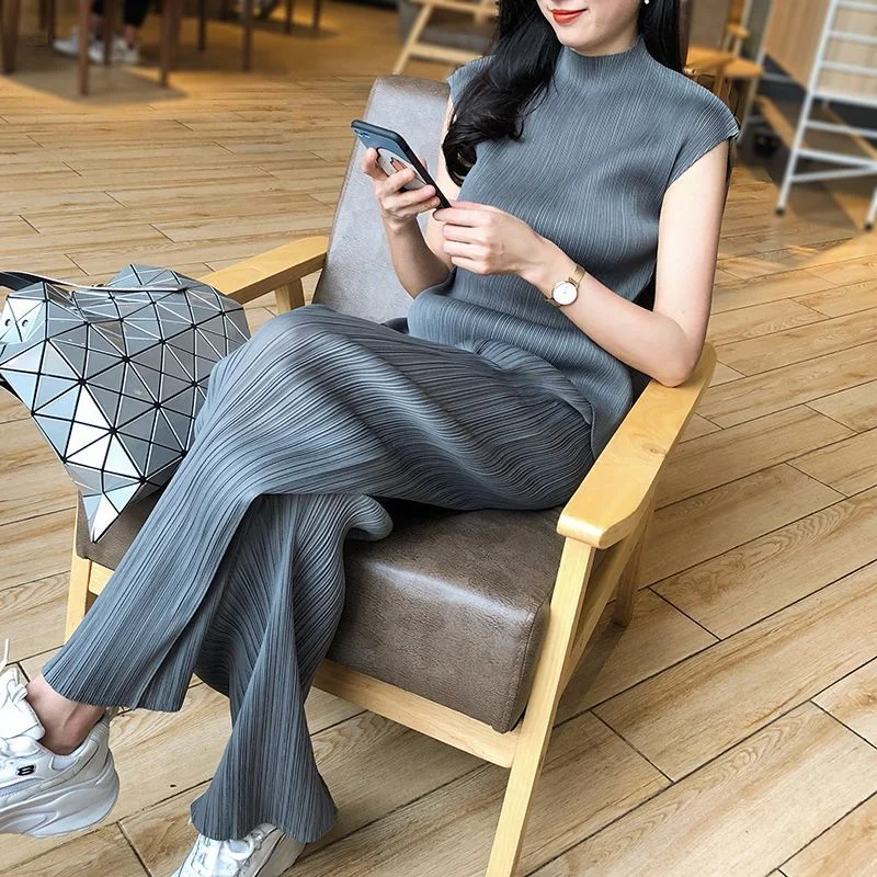 

High Waist Straight Leg Pleated Pants Women's Loose Fit Spring Summer New Style Available in 10 Colors Slimming Effect