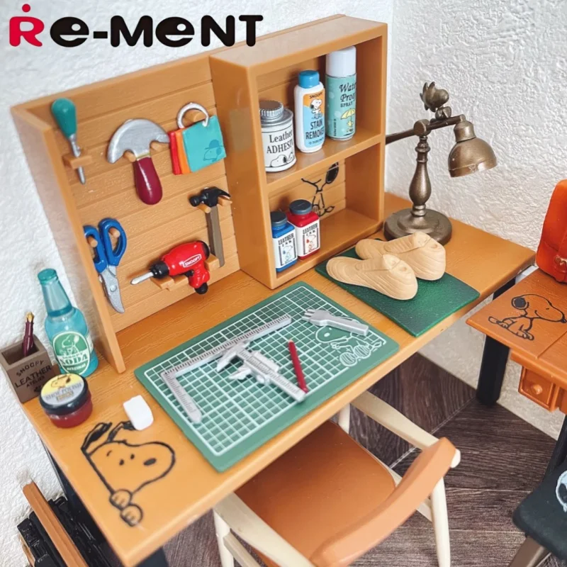 Re-ment Rement Snoopy Leather Atelier Blind Box Miniature Craft Workshop Tailor Shop Dollhouse Accessories Collectible Figurines