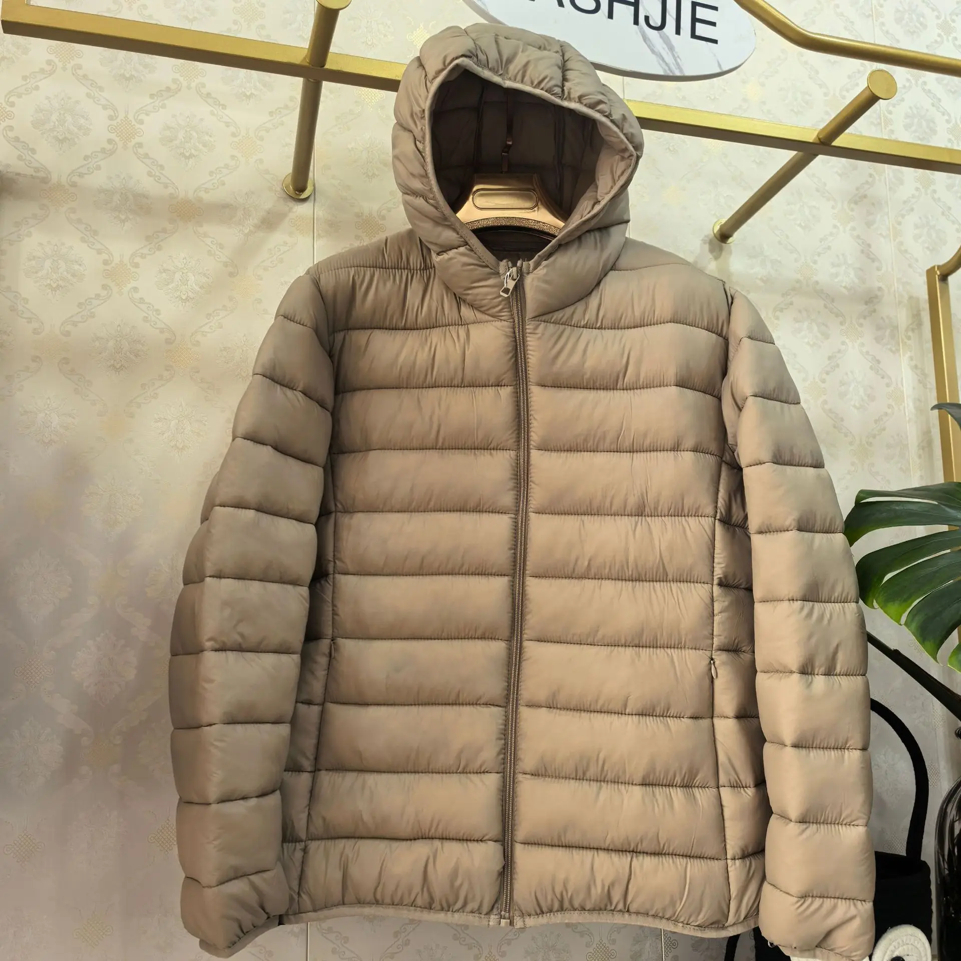 2025 Autumn and Winter New Lightweight Cotton Clothing for Women Hooded Cotton Jacket Outdoor Casual Hooded Soft Shell Cotton