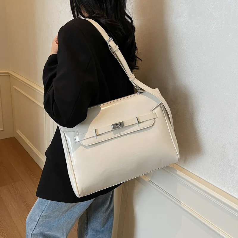 

Classic Luxury Leather Tote Bag For Women Designer Crossbody Shoulder Handbags Elegant Ladies Purse Premium Accessory