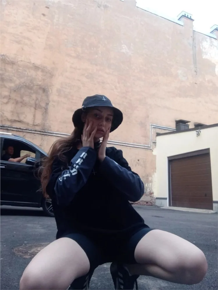 الهيب هوب المتضخم الشارع الشهير المرأة التي شيرت Harajuku CMH الجرافيك طباعة الملابس الجمالية وهمية قطعتين طويلة الأكمام قميص القوطي Y2k